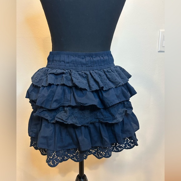 Hollister ruffle Skirt Size Medium - Picture 2 of 4